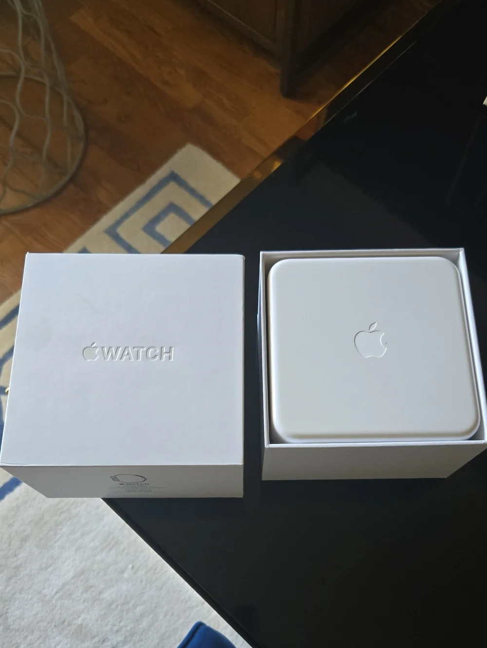 Apple White Apple Watch Box with Inner Case - Apple
